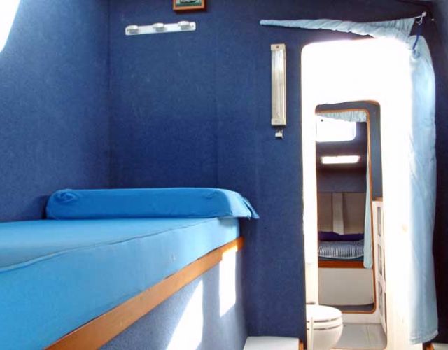 1276-prt.frd.single-looking-aft-can-be-2-singles